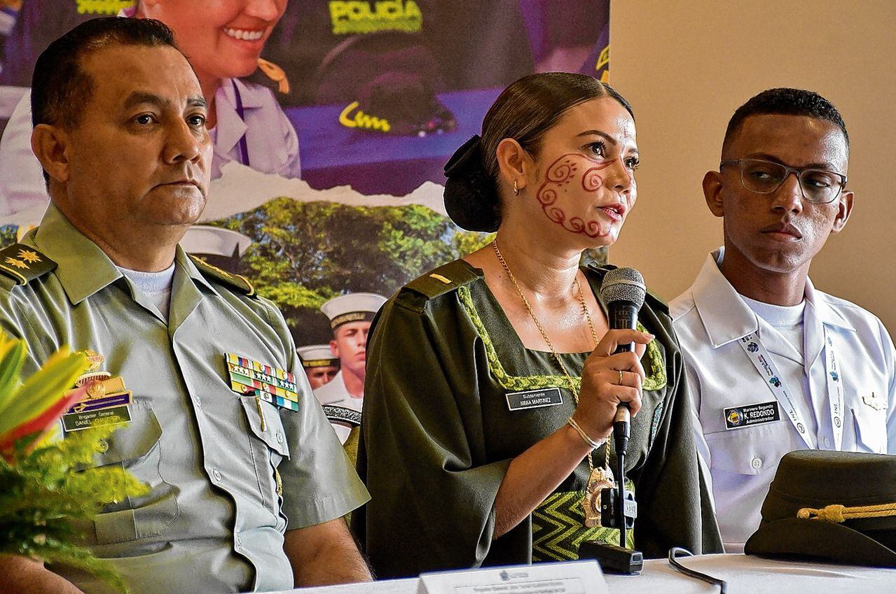 La teniente Namia Martínez hizo parte del programa de becas y actualmente se desempeña como oficial del Equipo Investigativo de Puertos y Aeropuertos, Dirán.