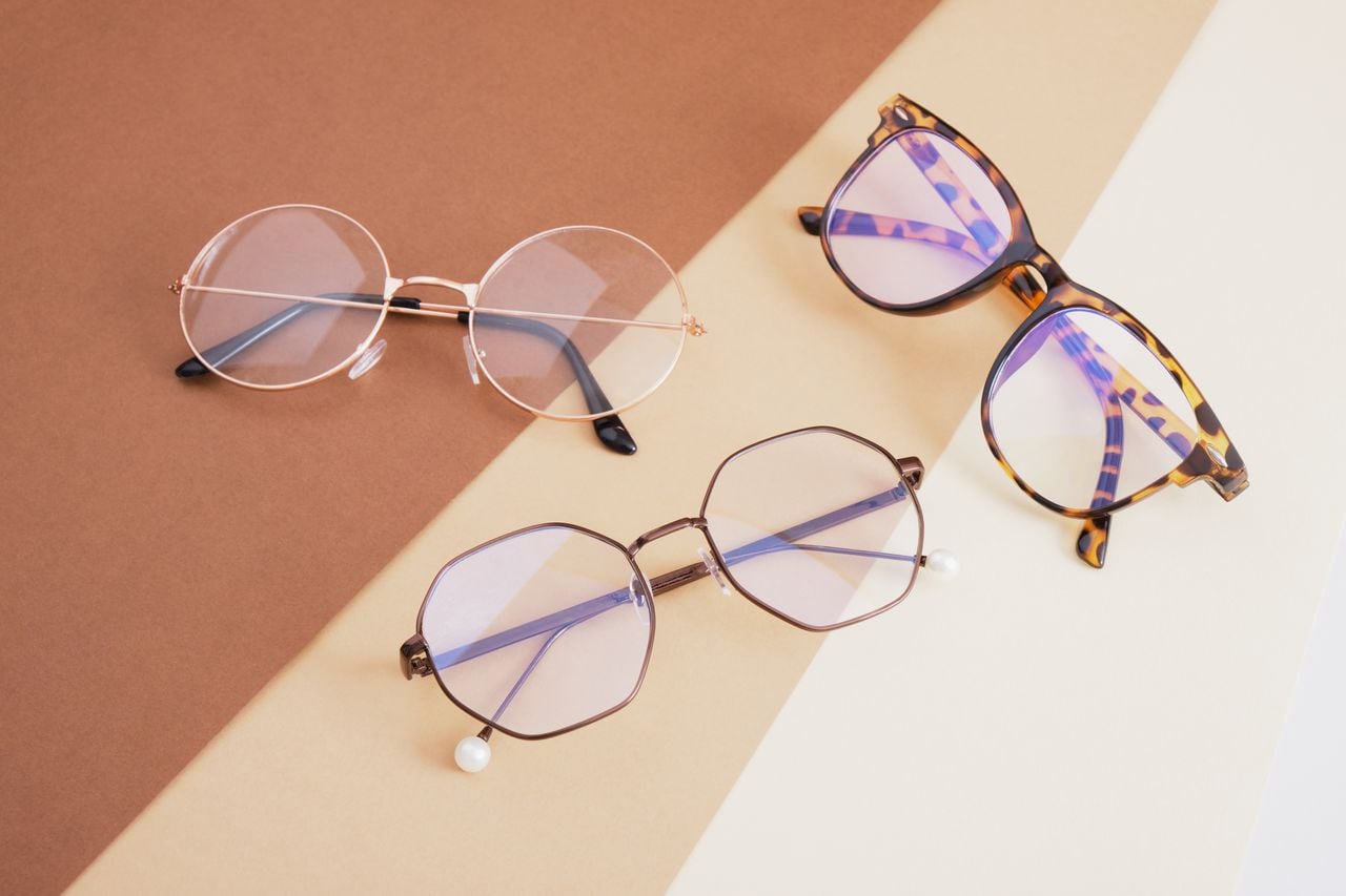 La diversidad tecnológica de los lentes de las gafas permiten atender a las personas con patologías visuales.