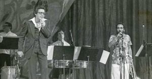 Willie Colón y Héctor Lavoe en concierto. Wikicommons. 