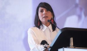 La ministra de Minas y Energía, Irene Vélez, propone que el hidrógeno sea el combustible que reemplace al petróleo en Colombia