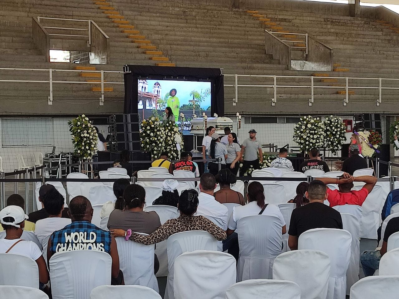 Funeral del músico cubano Tirso Duarte en el coliseo María Isabel Urrutia de Cali.