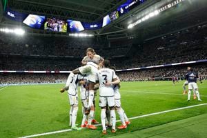 Real Madrid celebró otra victoria en el clásico