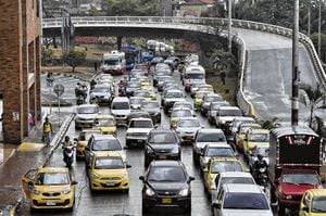Cerca de 1000 vehículos (la mayoría de empresas) han cancelado la tasa por congestión, lo que les da inmunidad para circular durante los días y horarios en los que tienen pico y placa.