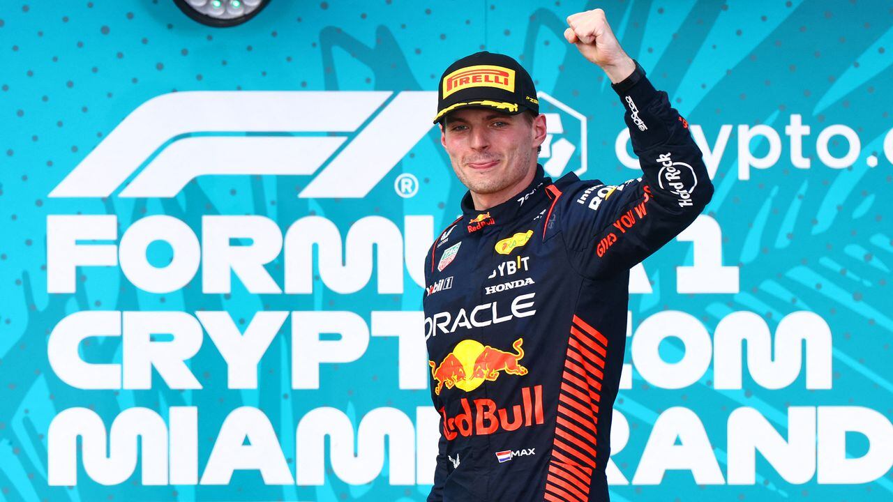 Imagen de la premiación del Gran Premio de Miami de Fórmula 1 2023 con Max Verstappen.