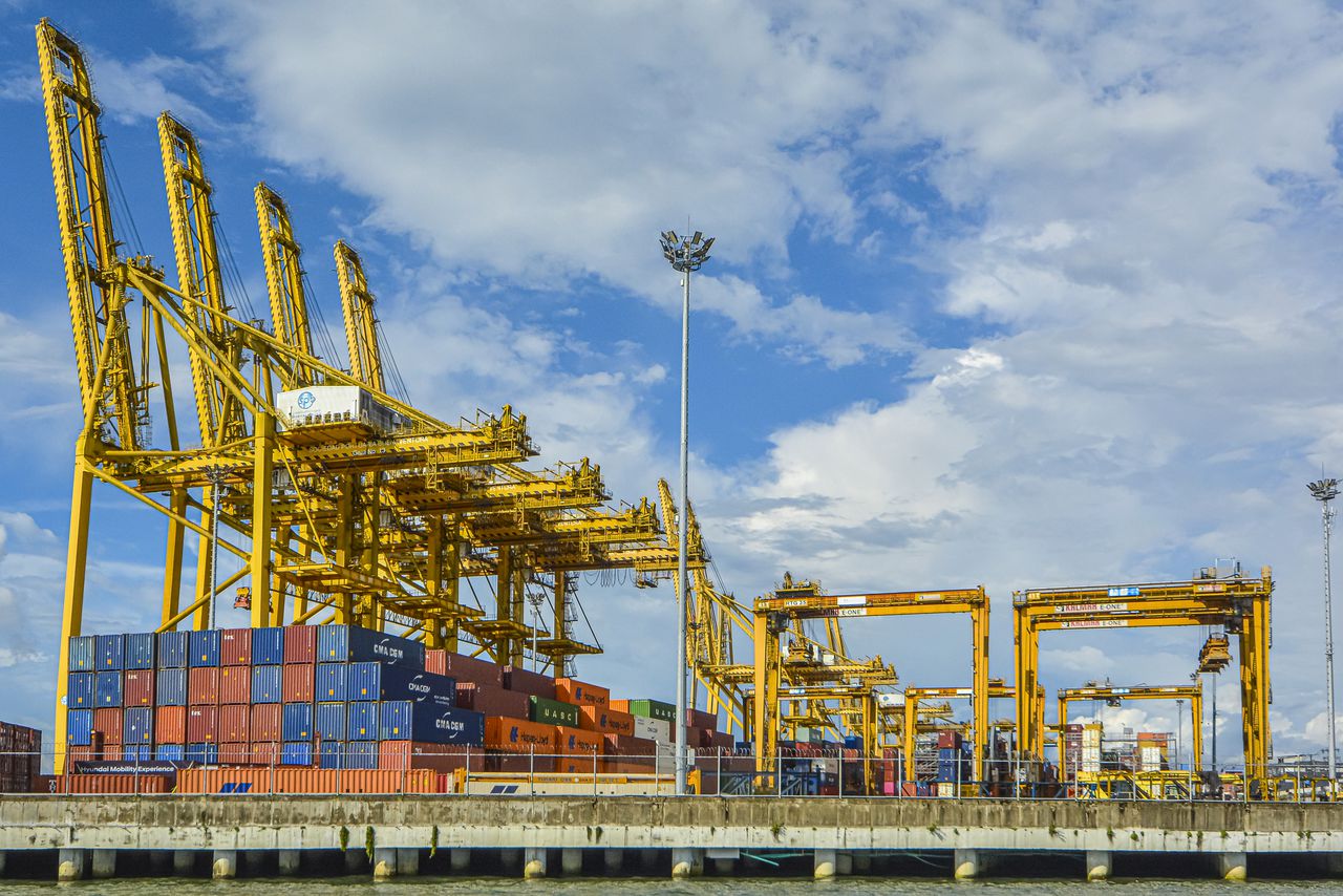 La actividad portuaria es clave para la economía del Valle. Por Buenaventura pasa el 34 % del comercio exterior del país.