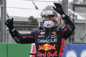 Max Verstappen celebra un nuevo  triunfo.