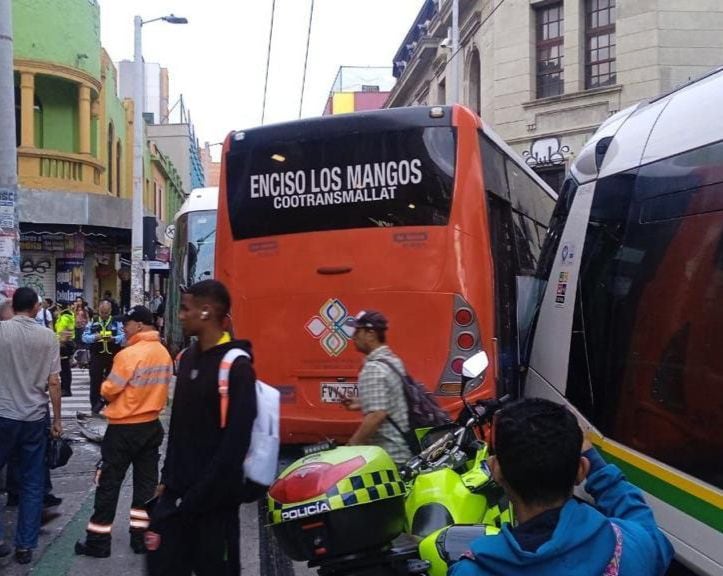Fuerte accidente de tránsito en la mañana de este jueves en Medellín.