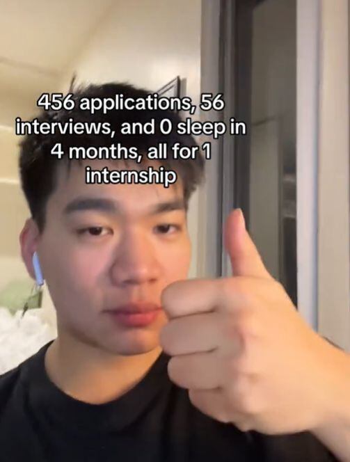 Joven se viralizó en TikTok después de compartir un video mostrando su lucha para encontrar trabajo.