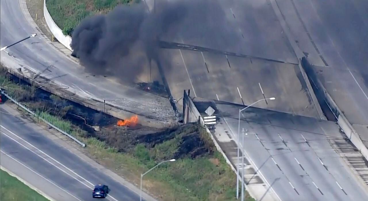 El estallido de un camión cisterna en una vía de Filadelfia terminó en el desplome de importante autopista: la I-95