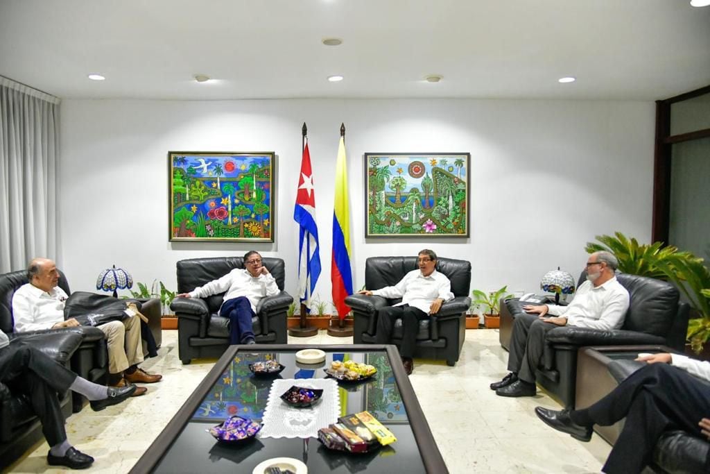 El mandatario de los colombianos llegó a La Habana para firmar el acuerdo del cese al fuego bilateral con la guerrilla del ELN. Imágenes: Presidencia de la República.