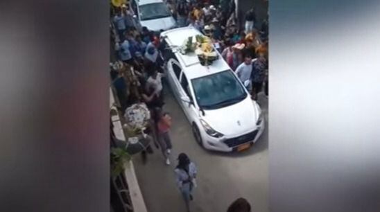 Polémico entierro de alias Cabuya en Angostura, Antioquia.