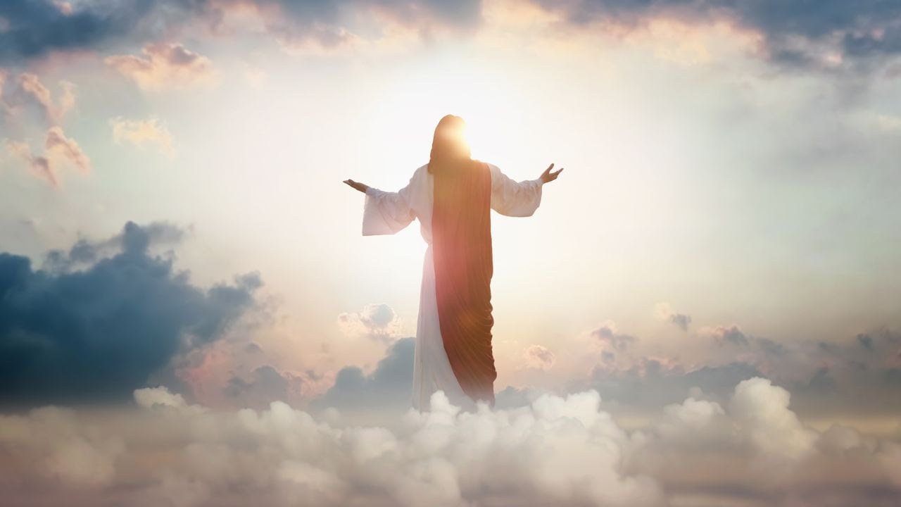 Domingo de Resurrección, se celebra la victoria de Jesús sobre la muerte y su regreso a la vida.