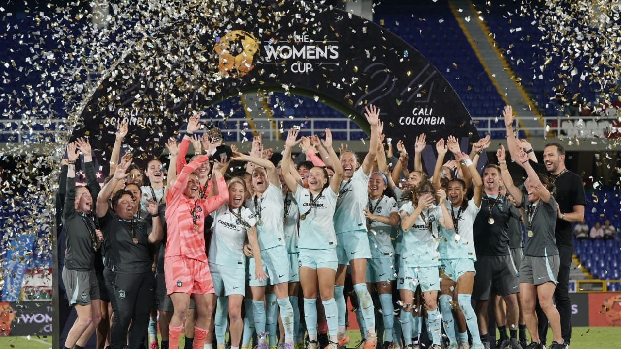 The Women's Cup.
