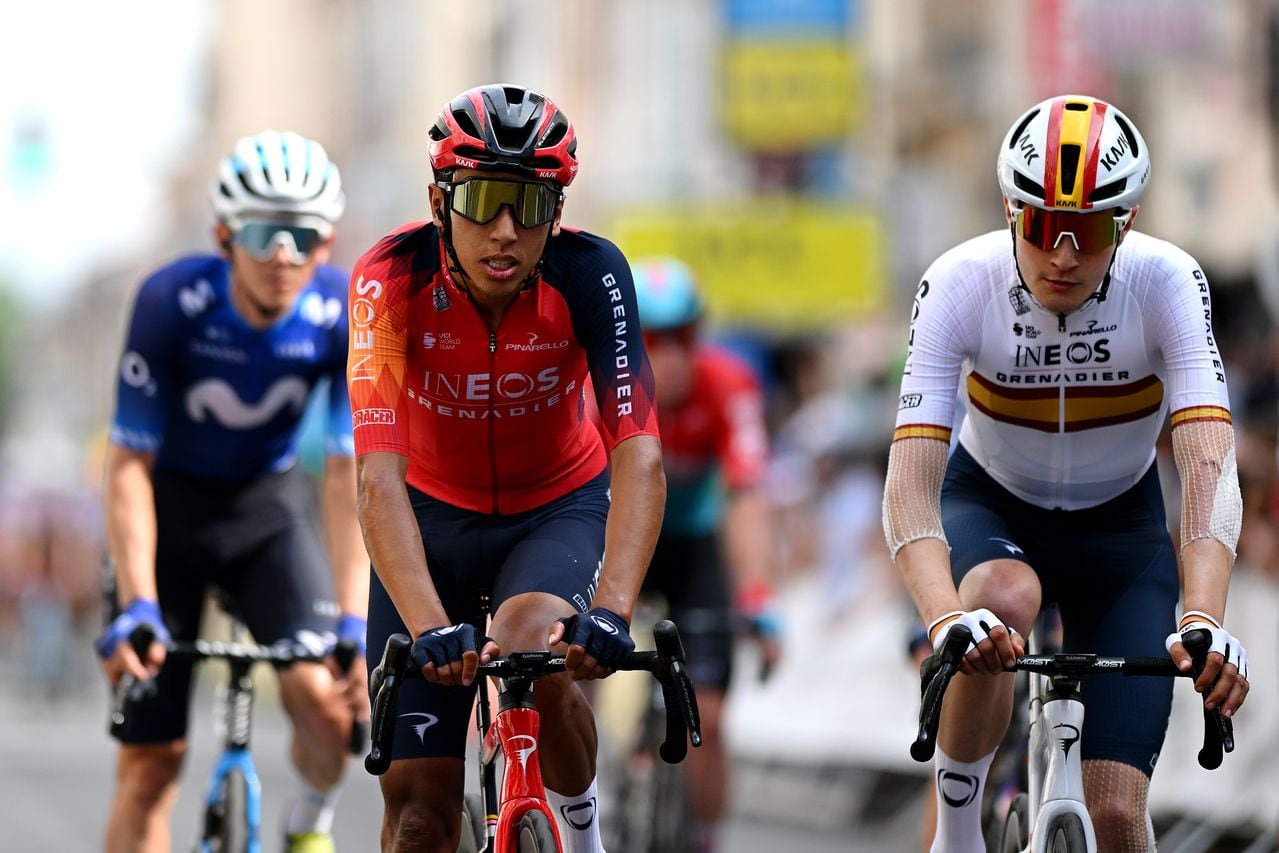LE COTEAU, FRANCE - JUNE 06: (L-R) Egan Bernal of Colombia and Carlos Rodríguez of Spain and Team INEOS Grenadiers cross the finish line during the 75th Criterium du Dauphine 2023, Stage 3 a 194.1km stage from Monistrol-sur-Loire to Le Coteau / #UCIWT / on June 06, 2023 in Le Coteau, France. (Photo by Dario Belingheri/Getty Images)