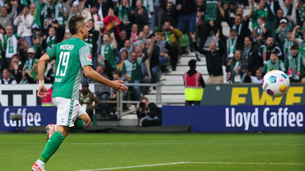 Rafael Santos Borré y su primer gol con Werder Bremen.