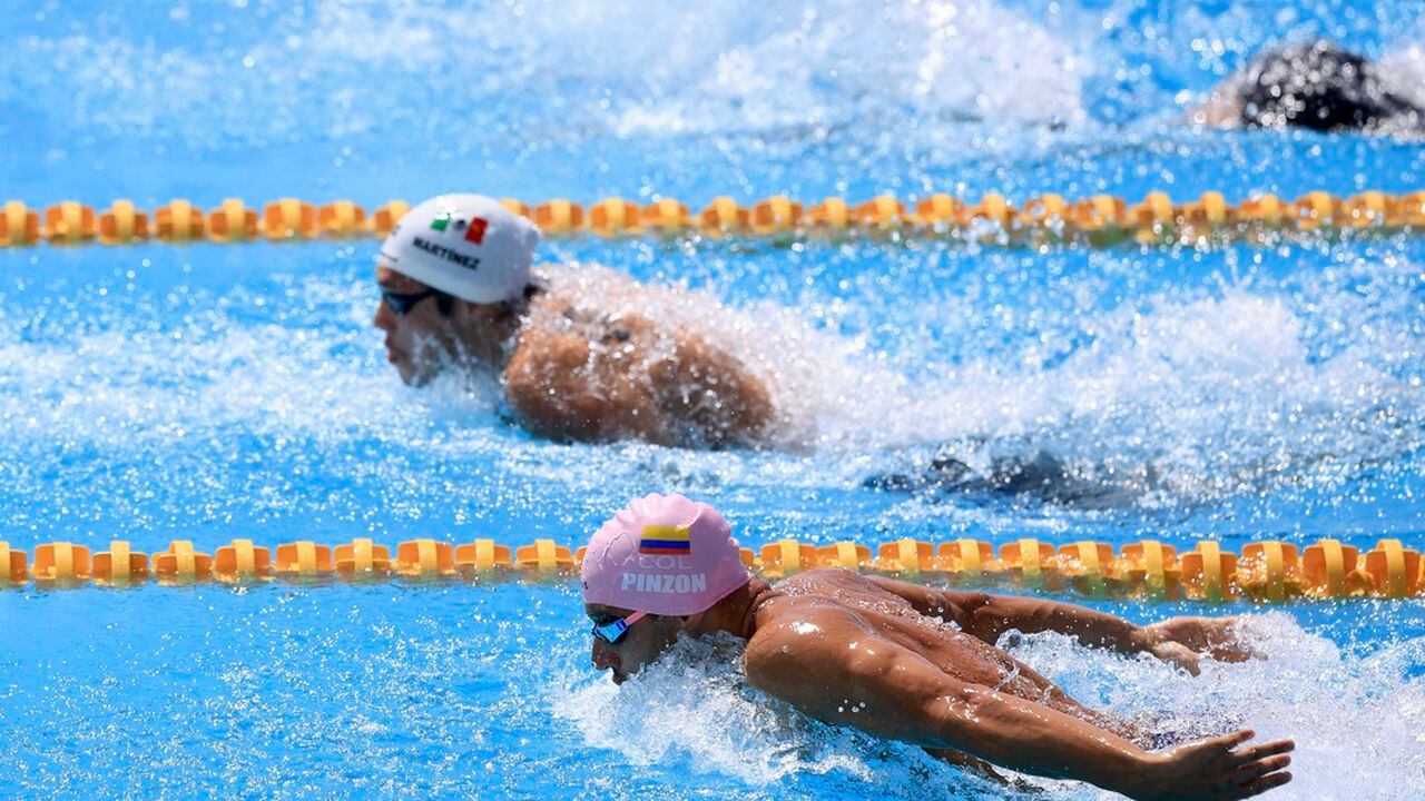 El nadador colombiano Ómar Pinzón fue gran protagonista en los Juegos Centroamericanos 2023.