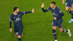 Kylian Mbappé y Lionel Messi, titulares en la victoria del PSG 1-0 sobre el Real Madrid.