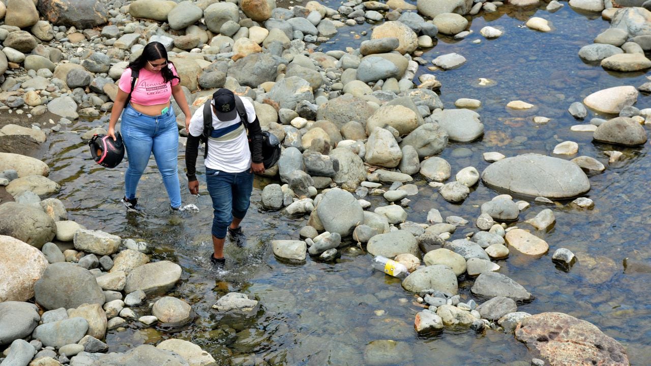 Rio Pance Cali. Directora del Ideam, Ghisliane Echeverry, alerta sobre posibles desabastecimiento y restricción de agua en el país a causa de la intensificación del Fenómeno de El Niño entre los meses de diciembre, enero y febrero.