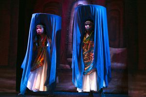 ‘Cuentos eróticos africanos’ cuentería teatral, realizada desde la gestualidad de las mujeres del Pacífico.