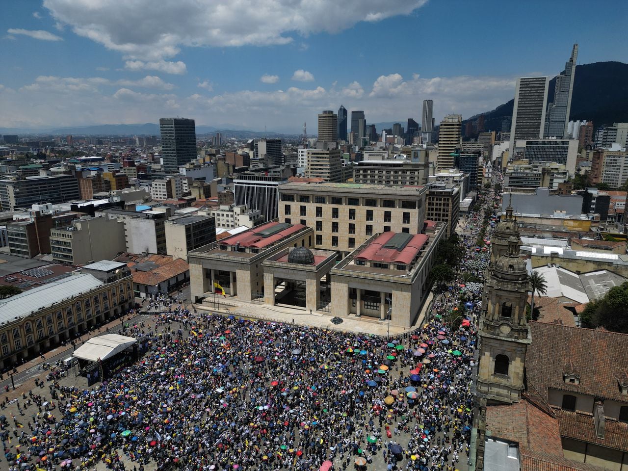 Marcha de las mayorías en contra del Gobierno de Gustavo Petro 
Plaza de Bolívar