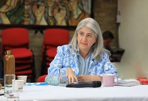 ministra de vivienda, Catalina Velasco, anunció aumento presupuestal para subsidio de Mi Casa Ya