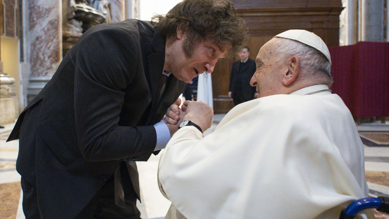 Javier Milei y Papa Francisco tuvieron emotivo encuentro en El Vaticano