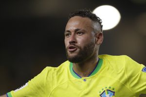 Neymar festeja tras anotar el quinto gol de Brasil ante Bolivia en un partido de la eliminatoria mundialista, el viernes 8 de septiembre de 2023, en Belem (AP Foto/Bruna Prado)