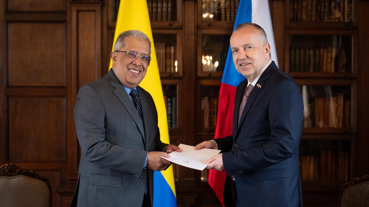 Viceministro de Relaciones recibió copia de cartas credenciales del nuevo embajador de República Checa en Colombia,  Vladimír Eisenbruk