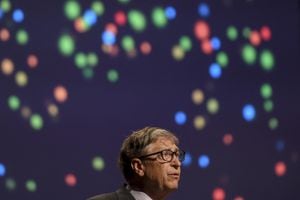El empresario informático y fundador de Microsoft, Bill Gates, acaba de publicar su libro ‘Cómo evitar un desastre climático’, donde comparte algunas soluciones que dispone la humanidad actualmente para remediar el impacto nocivo en el medioambiente.