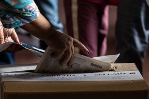 Votos, Urnas, conteo, formularios, escrutinio Elecciones 29 mayo 2022 presidenciales en la ciudad de Medellin
Fotos David Estrada Larrañeta