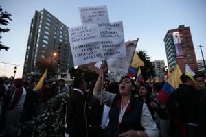 Protestas en Ecuador tras elección presidencial.