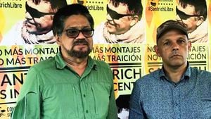En un video por las Farc, el ex guerrillero y miembro de la dirección del partido político Iván Márquez y alias 'El Paisa', antiguo líder de la columna Teófilo Forero, piden al Gobierno la libertad de Jesús Santrich.
