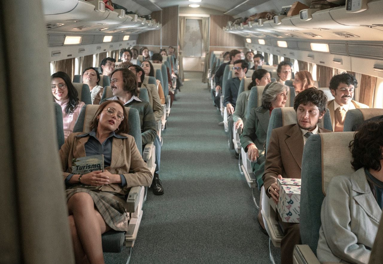 Foto de la película colombiana 'Secuestro del vuelo 601' . S1. Cr. Pablo Arellano / Netflix ©2024