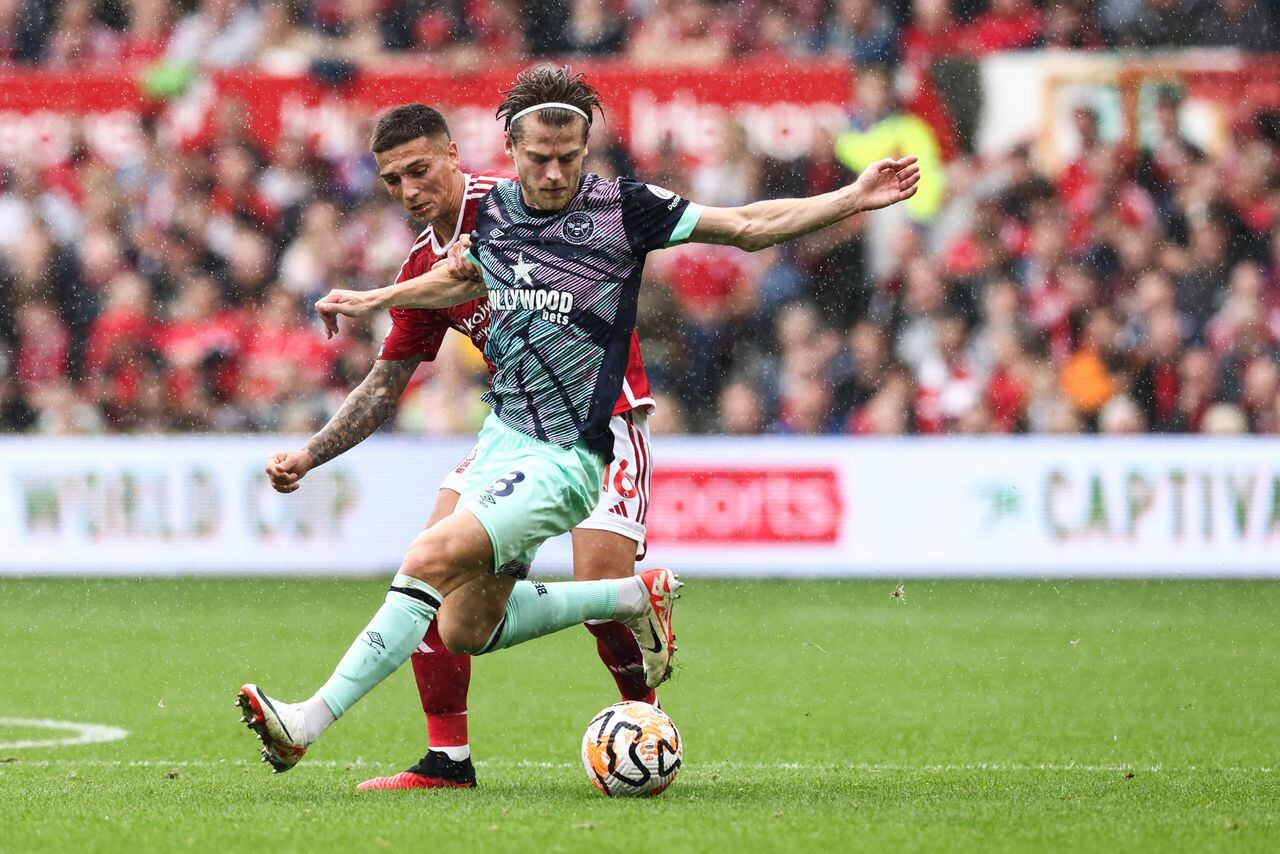 Nico Dominguez marcó en el empate del Nottingham Forest ante el Brentford