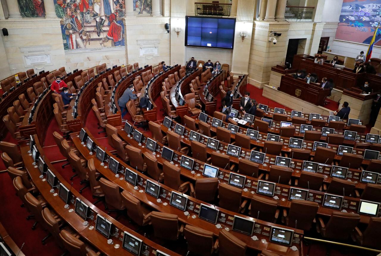 Panoramica votacion de la moción de censura en contra de la ministra MinTic Karen Abudinen en la Cámara de Representantes.
Bogota sep 10 del 2021
Foto Guillermo Torres Reina / Semana