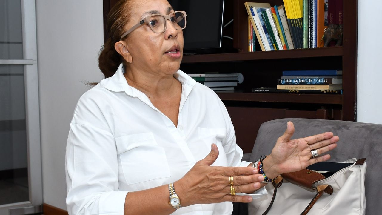 Doctora Dora Bernal Presidenta, asociacion de cientificas