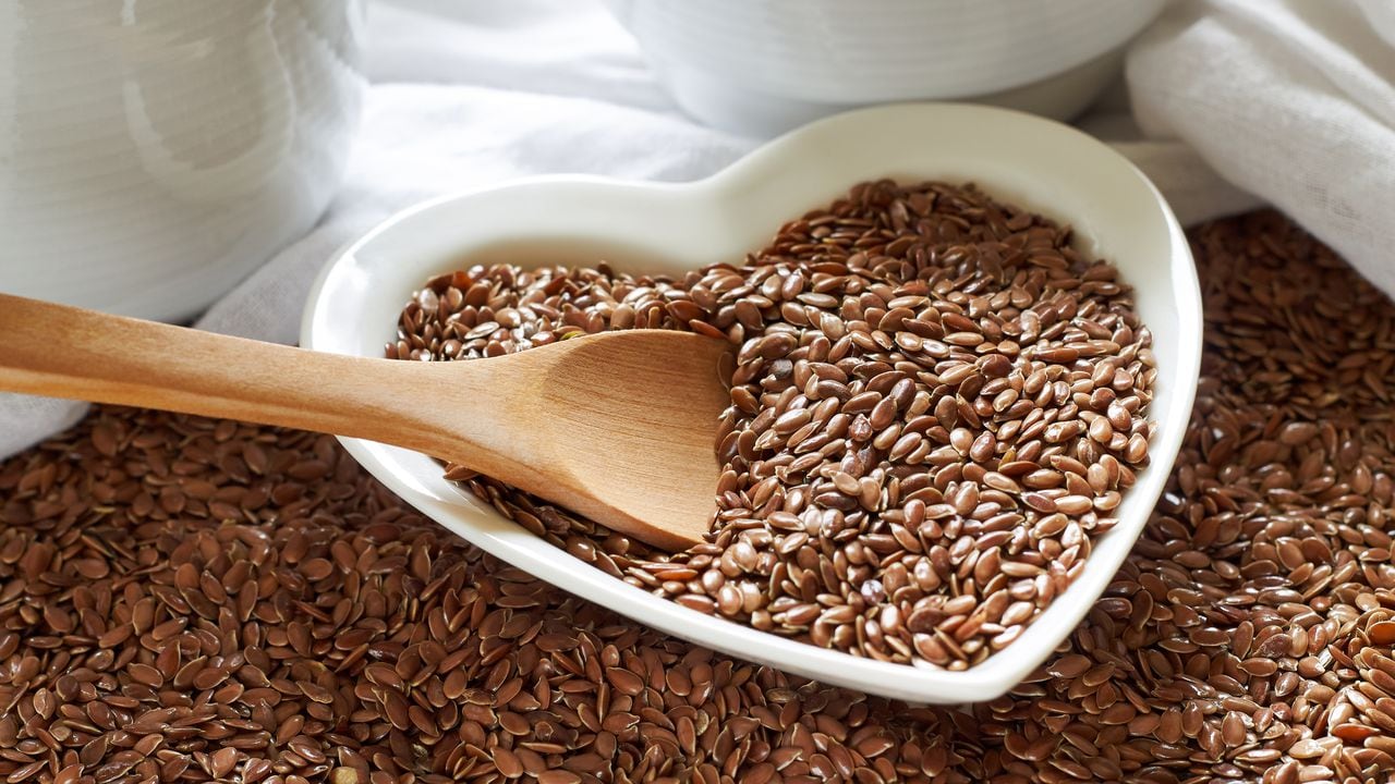 Cómo tomar las semillas de lino y para qué sirve?