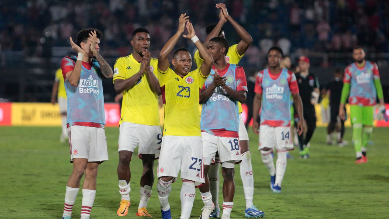 Colombia celebrando su triunfo frente a Paraguay.