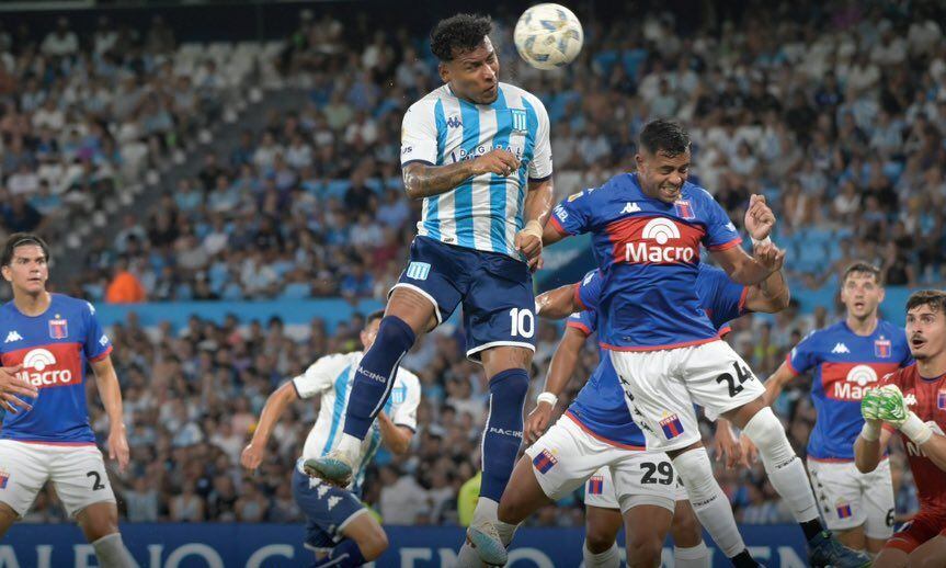 Racing vs Tigre - fecha 2 - Argentina - Juan Fernando Quintero - Roger Martínez