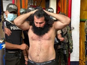 Las autoridades aún no confirman su fuga, pero no está en el centro penitenciario en Guayaquil.