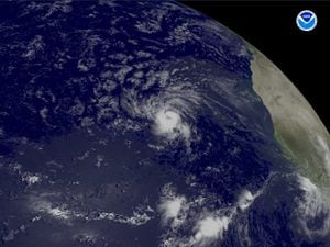 Se forma la tormenta 'Irma' y amenaza con convertirse en huracán rumbo al Caribe.