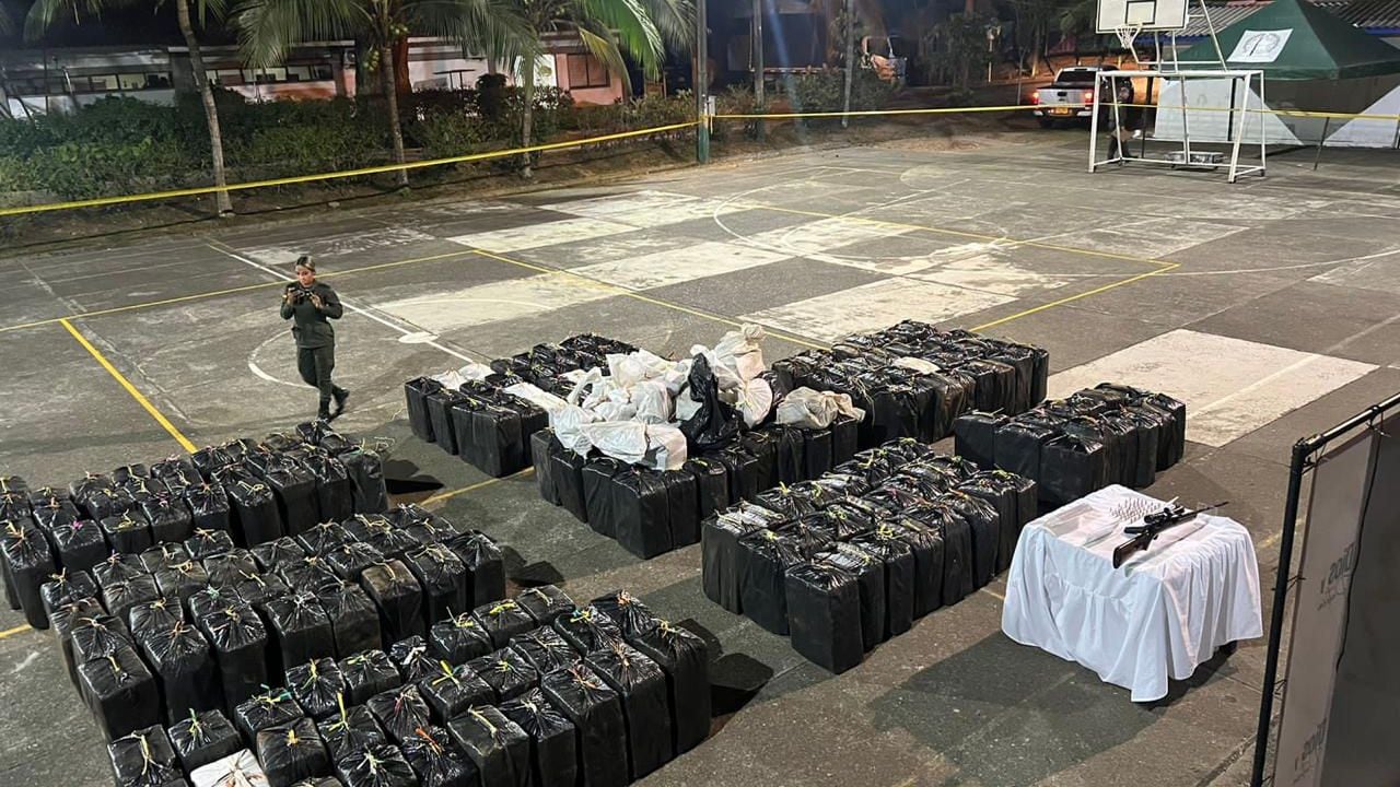 La Policía incautó más de cinco toneladas de cocaína al Clan del Golfo. La incautación ocurrió en Antioquia.