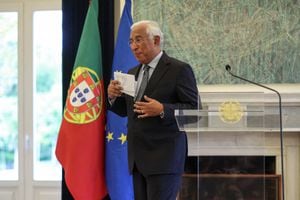 El primer Ministro portugués, Antonio Costa, renunció a su cargo tras varios escándalos de corrupción en su gobierno.  /Foto PATRICIA DE MELO MOREIRA / AFP