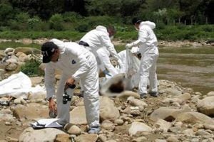 El Cuerpo de Bomberos de Bucaramanga apoyaron el levantamiento del cuerpo sin vida del hombre, quien además fue hallado sin prendas de vestir en el río Suratá.