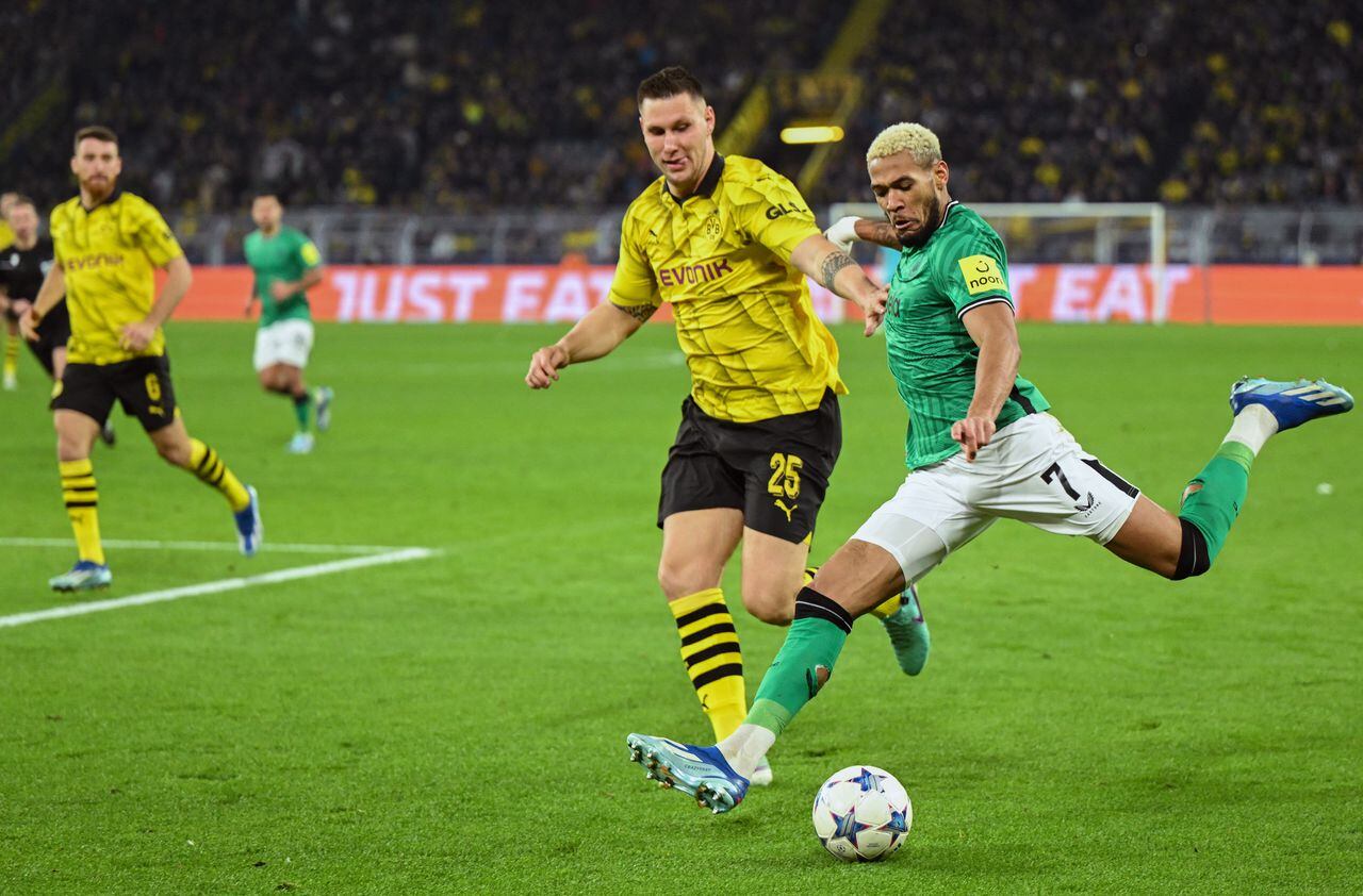 El Borussia Dortmund gana al Newcastle y es líder del grupo F de Champions
