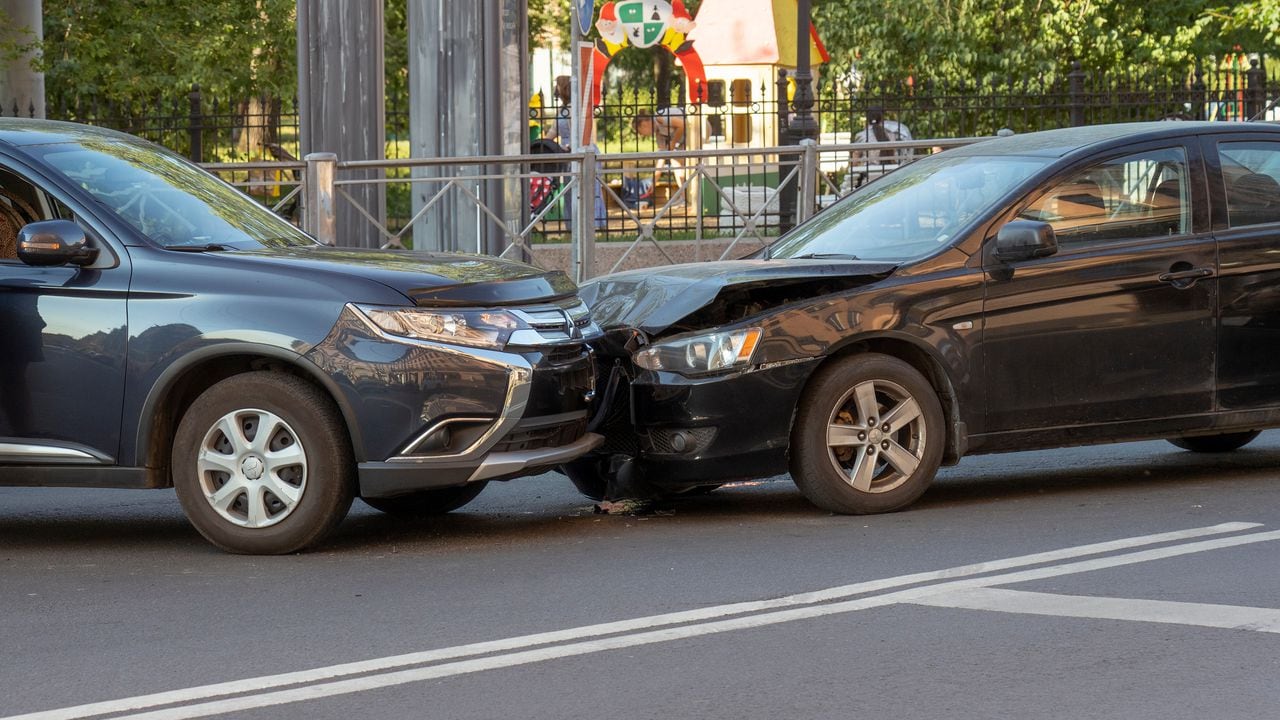La ley 2251 establece que  los propietarios de vehículos que sufran incidentes simples tendrán que retirarlos de la vía y conciliar para evitar la congestión, sin importar si los involucrados estén asegurados o no. Pero antes hay que recaudar el material probatorio.