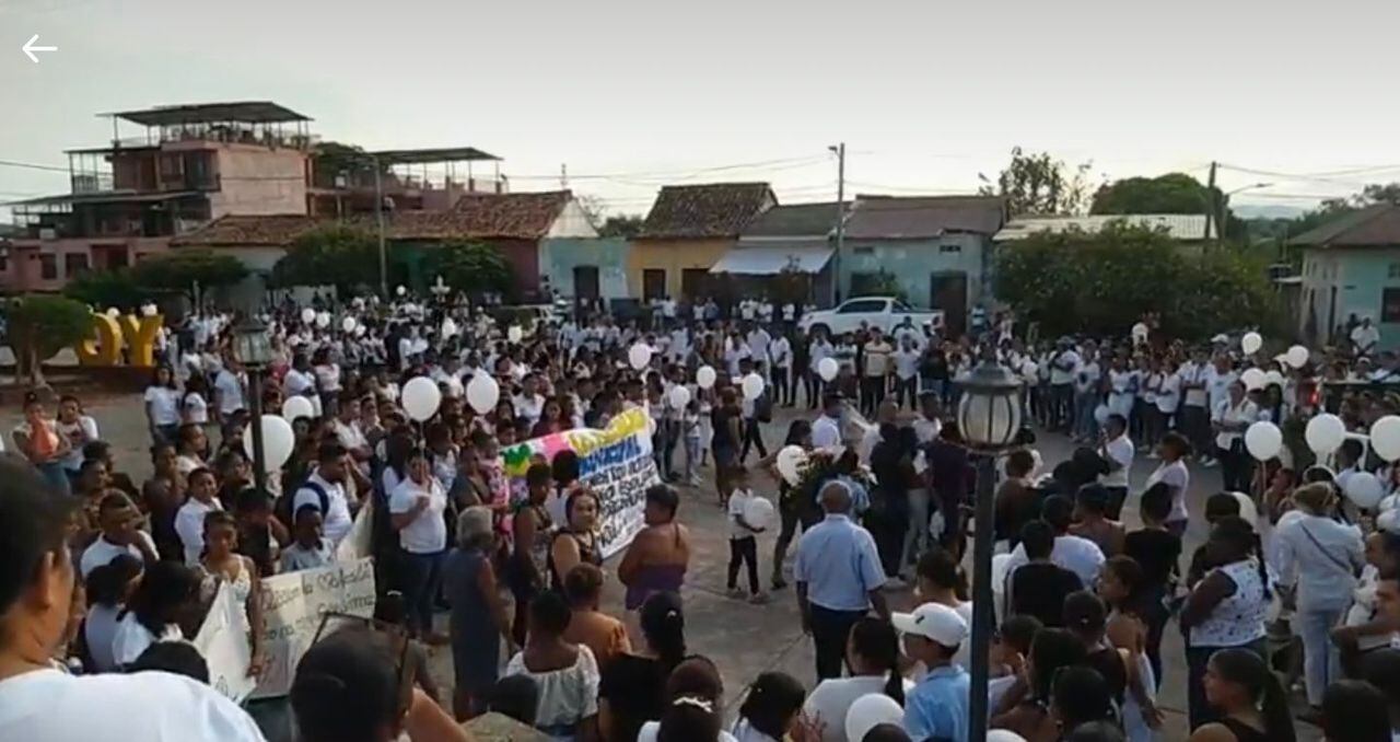 Manifestación en Simití por asesinato de joven.