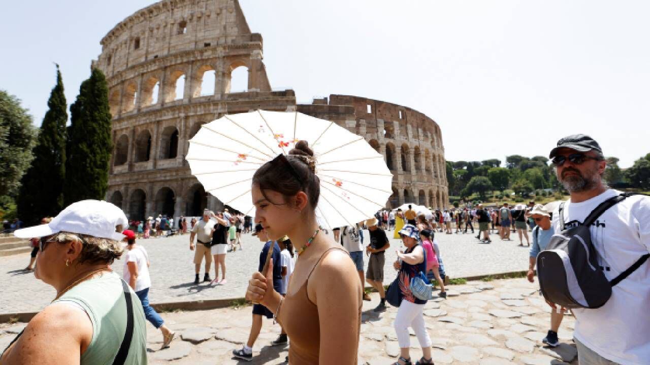 La ola de calor golpea a Roma, ya que se espera que las temperaturas aumenten aún más en los próximos días.