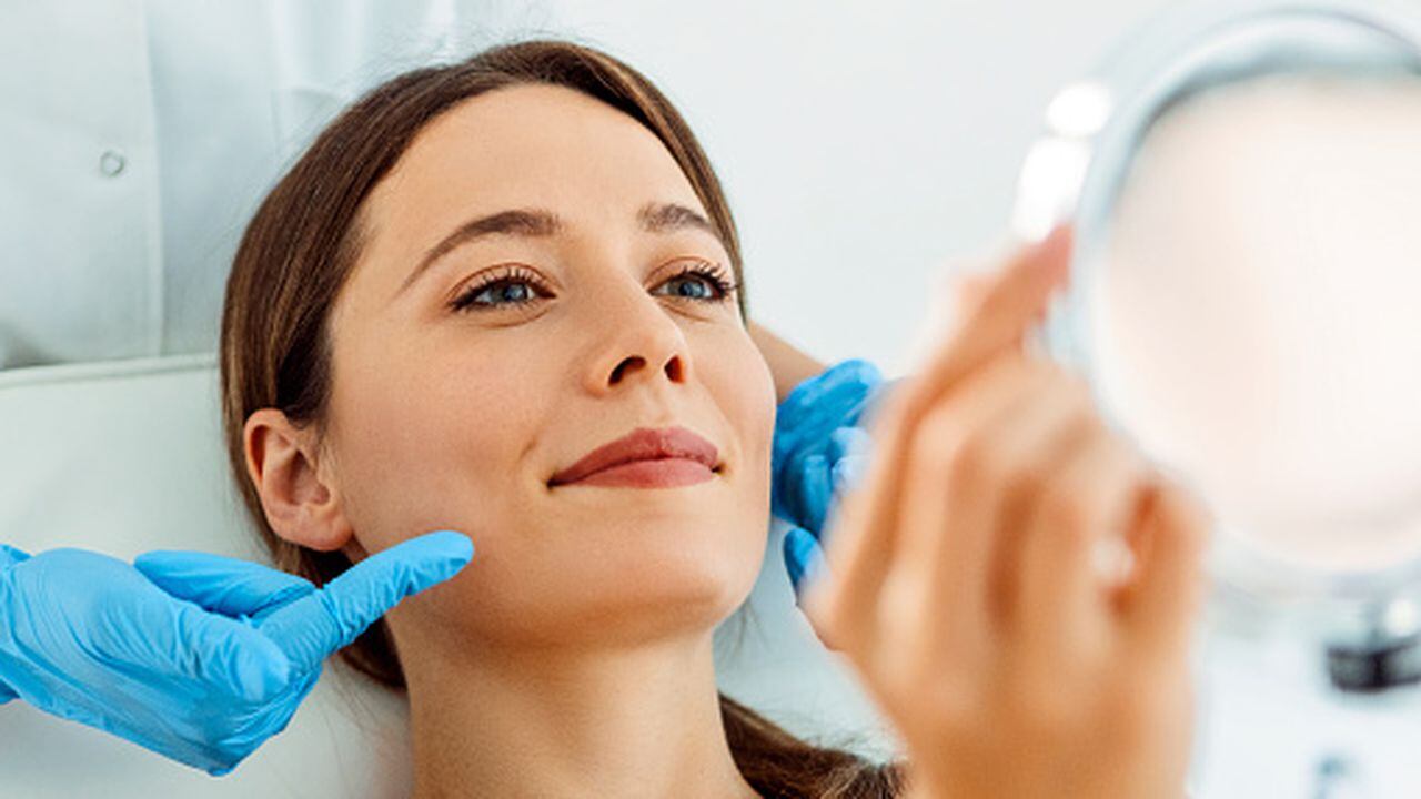 Algunos procesos dermatológicos no invasivos pueden prevenir las arrugas.