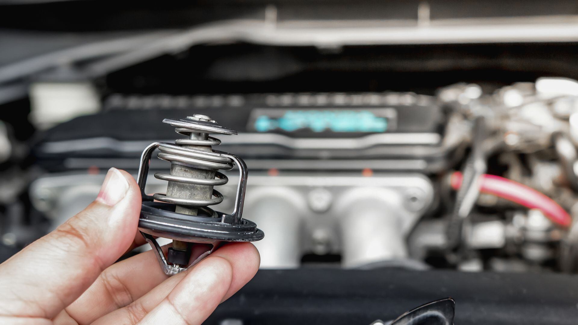 Sabes qué es y para que sirve el termostato de un coche?
